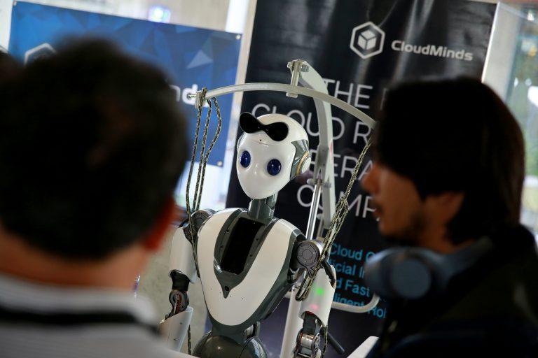 Cloudminds Donates 5G Robots for Robot-Run Hospital, Wuhan