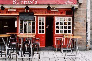 bars restaurants close