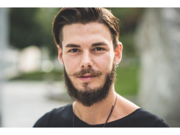 beard comb with well groomed beard