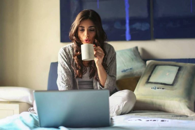 how-to-keep-that-divide-between-your-business-and-personal-life