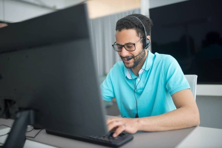 six-businesses-and-markets-that-will-greatly-benefit-from-using-voip-services