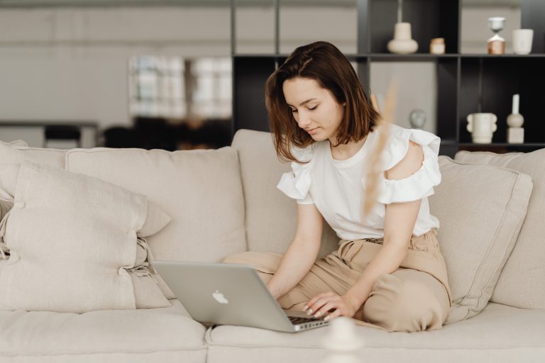 How to Develop a Strong Brand Identity for Your Business