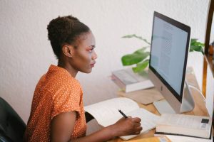 expanding-horizons-with-online-certificate-programs:-a-key-to-career-advancement 