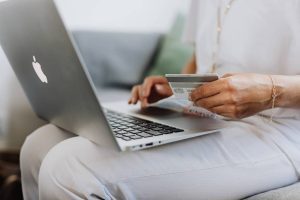 cutting-edge-strategies-for-standing-out-in-the-competitive-business-ecommerce-sphere