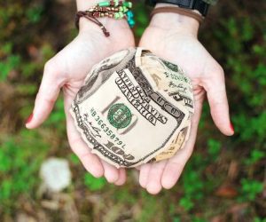 warren-buffett’s-philanthropic-contributions-soar-past-$51-billion
