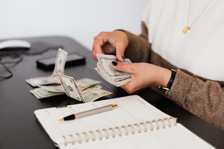 13 Successful Strategies for Managing Cash Flow in Small Businesses