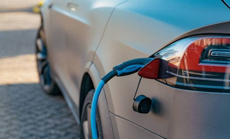 Rivian embraces Tesla charging network