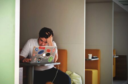 startup-struggles:-us-startups-and-entrepreneurs-grapple-with-crisis,-uncertain-future