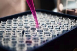 pharma-giants-invest:-moderna-and-pfizer-ceo-&-parent-back-$100-million-drug-discovery-project