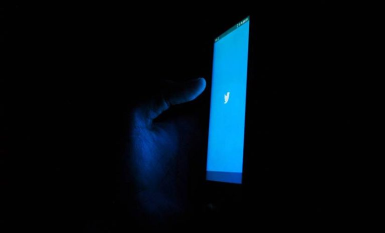 Twitter and Meta social media war