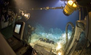 Robots in deep sea mining
