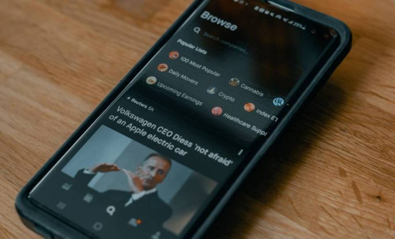 Decentralized social alts for Reddit and more