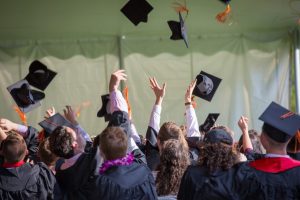 is-college-worth-it?-the-roi-of-higher-education-in-today’s-economy