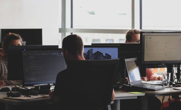 how-to-build-an-efficient-data-team-to-work-with-public-web-data