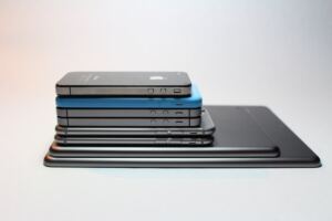 Why iPhones Remain a Top Choice for Tech-Savvy Seniors