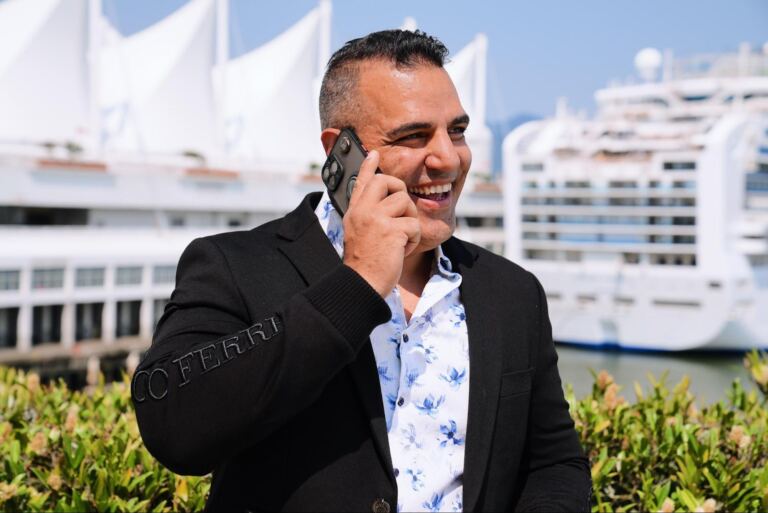 Mo Kumarsi: From Immigrant Beginnings to Blockchain Evangelist and Founder of Rev3al