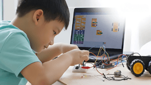Moonpreneur: Empowering Young Innovators and Future Entrepreneurs