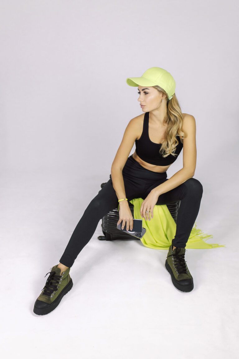now-on-kickstarter:-abilant-leggings-designed-for-women-who-live-in-leggings